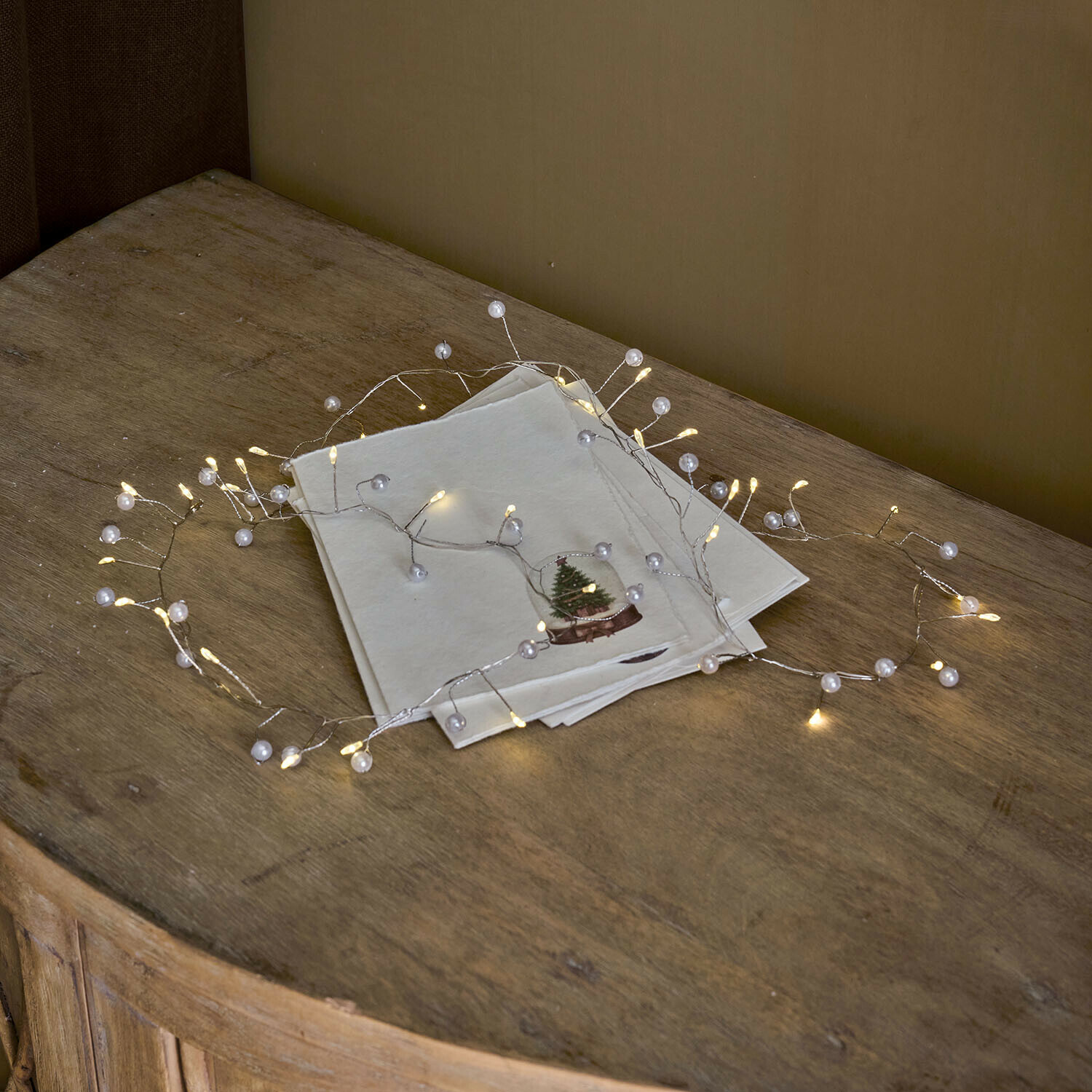Coppia di catene luminose