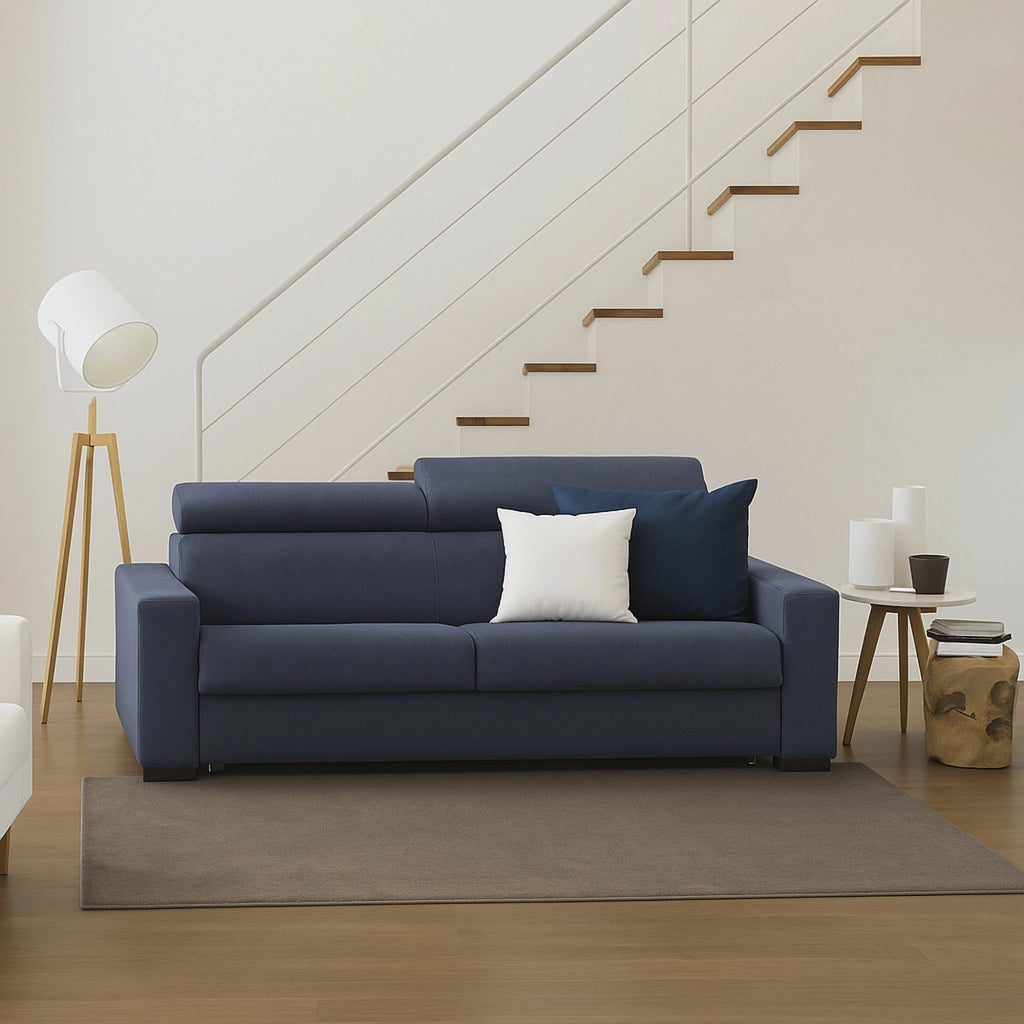Divano fisso Vigolana, Divano a 3 posti, Made in Italy, Sofà Soggiorno, in tessuto imbottito, con poggiatesta regolabili e Braccioli slim, cm 200x95h85, Blu