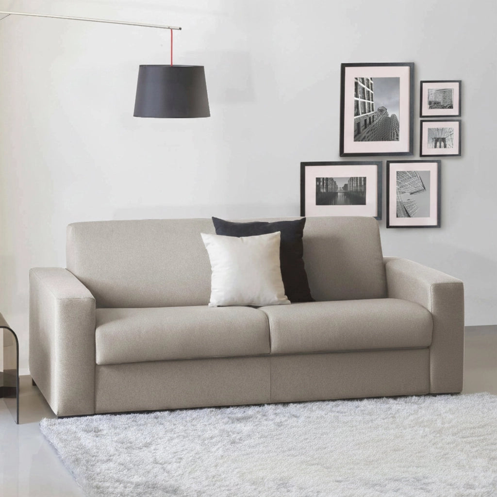 Divano Letto Asimi, Divano a 2 posti, Made in Italy, Sofà Soggiorno con apertura girevole, in tessuto imbottito, con Braccioli standard, cm 180x95h90, Tortora