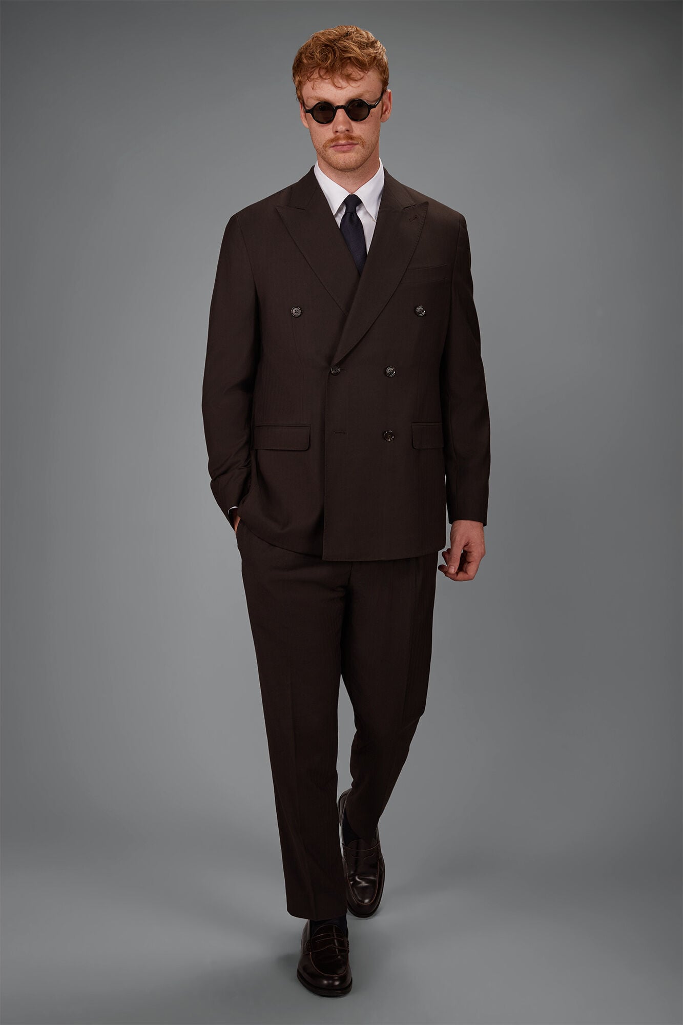 Doppelganger - Abito uomo doppiopetto in tessuto dal disegno herringbone regular fit
