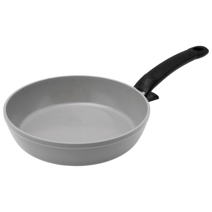 Fissler set padelle in ceramica Essential 111-002-02-100-0 24 cm e 28 cm senza PFAS-PTFE alluminio riciclato adatte a induzione made in Germany Fissler set padelle in ceramica Essential 111-002-02-100-0 24 cm e 28 cm senza PFAS-PTFE alluminio riciclato adatte a induzione made in Germany