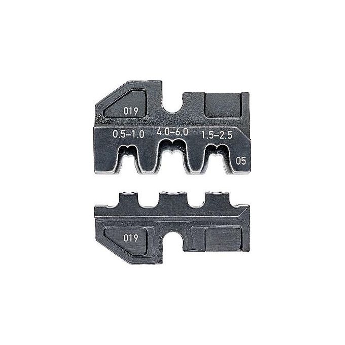 KNIPEX 97 49 05 Matrice di crimpaggio per connettori a spina non isolati 4,8 + 6,3 mm 0,5 - 6,0 mm² 3 alloggiamenti colore Nero KNIPEX 97 49 05 Matrice di crimpaggio per connettori a spina non isolati 4,8 + 6,3 mm 0,5 - 6,0 mm² 3 alloggiamenti colore Nero