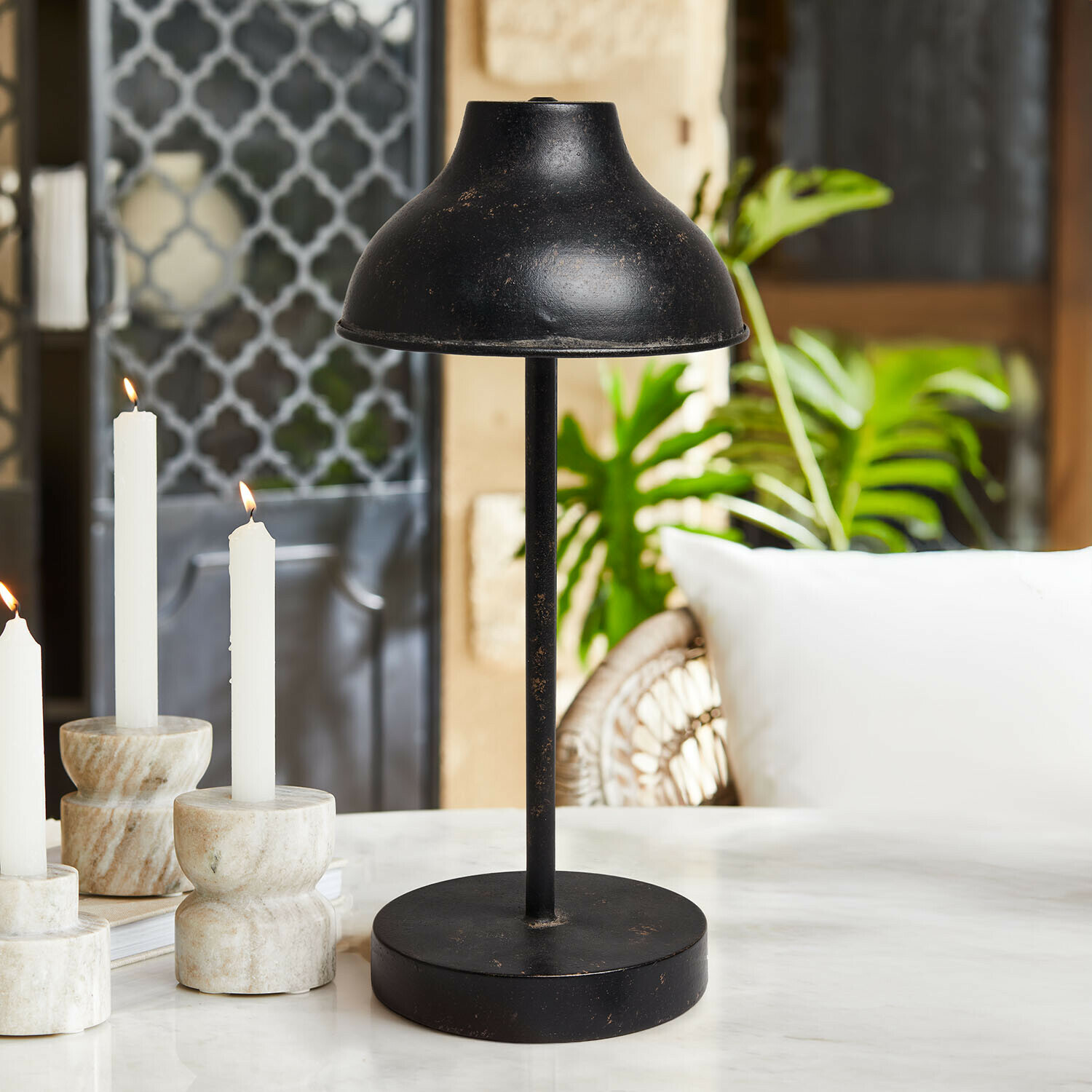 Lampada da tavolo a LED ricaricabile Henvique Lampada da tavolo a LED ricaricabile Henvique