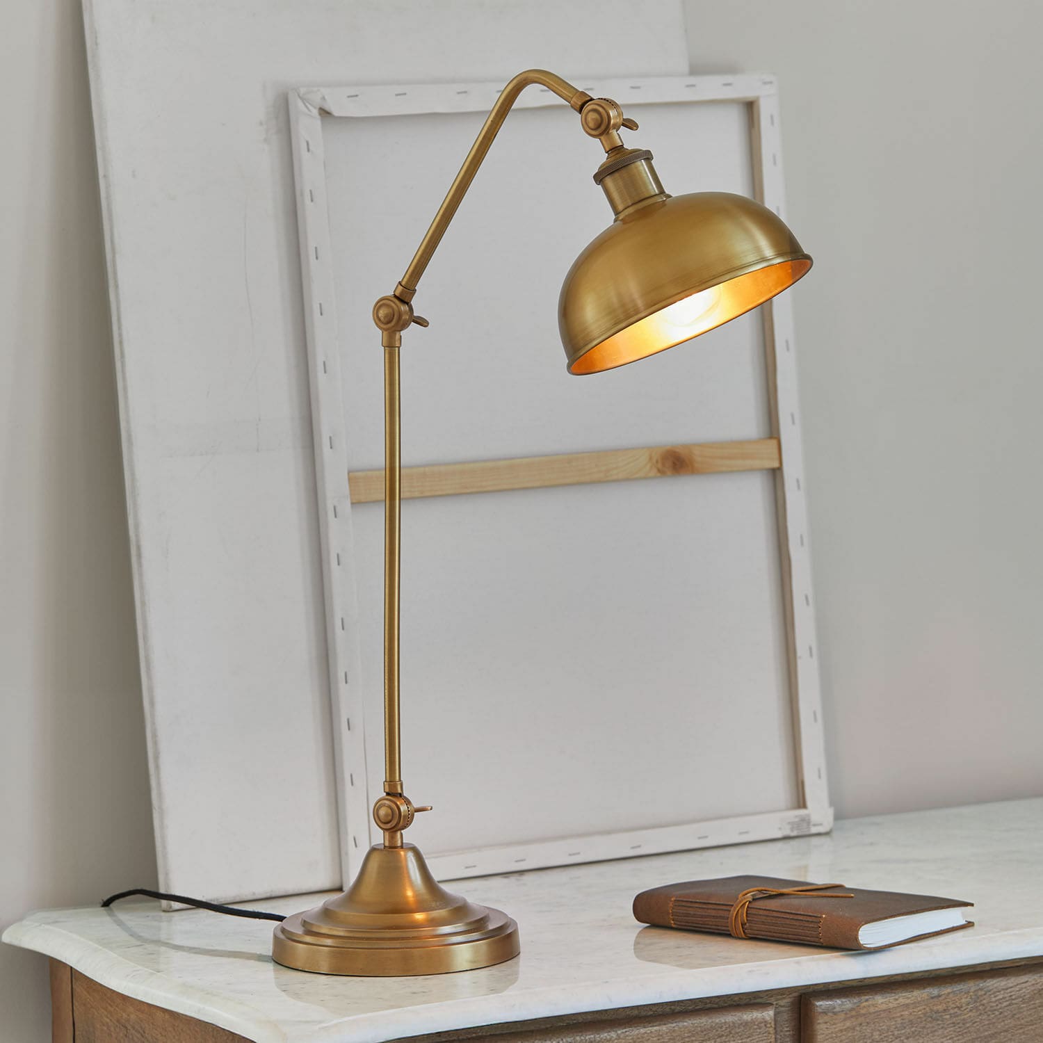 Lampada da tavolo Delacroille