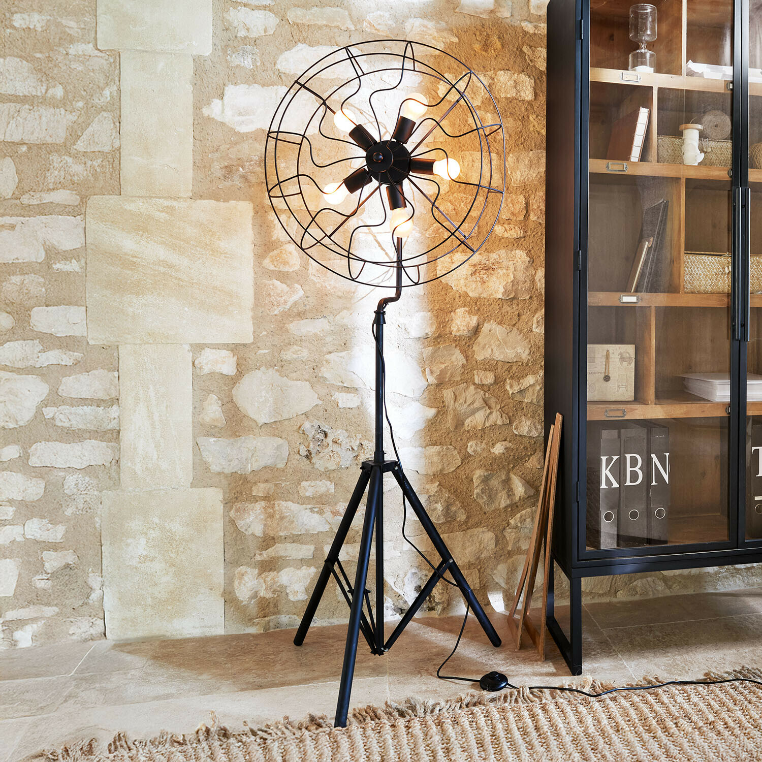 Lampada da terra Thunderfield