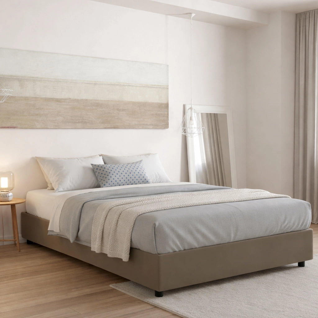 Letto matrimoniale Azuko, Letto contenitore con rivestimento in ecopelle, Made in Italy, Apertura frontale, con materasso cm 140x200 incluso, Tortora