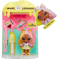 MGA ENTERTAINMENT - Yummiland Lip Gloss Doll Nia Candy Fluff Serie 2 con Kit Crea Lucidalabbra 4+ Anni