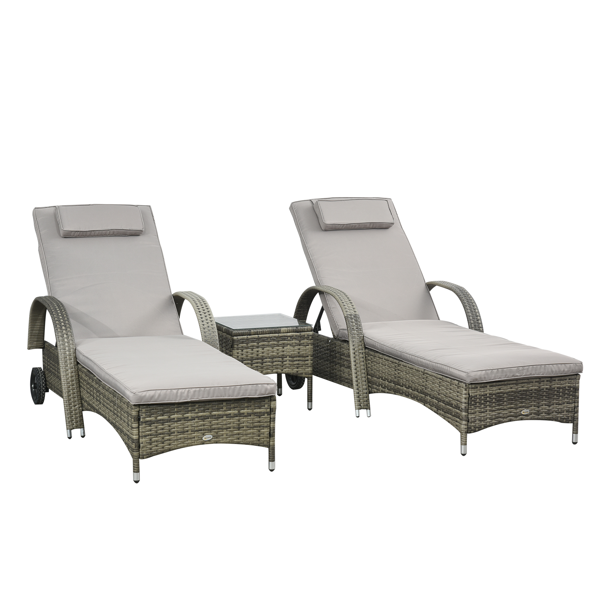 Outsunny Set con 2 lettini prendisole altamente confortevoli: materasso, poggiatesta, posizioni multiple regolabili, braccioli, ruote + tavolino in vetro temperato intreccio in resina di rattan grigio Aosom Italy