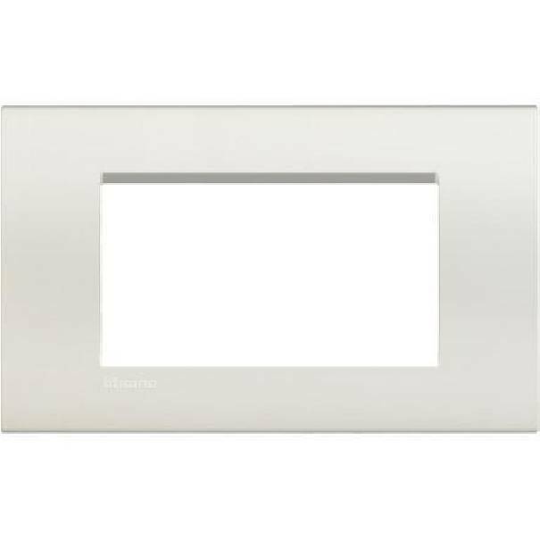 Placca Quadra Bianca Livinglight 4 Moduli Bticino Lna4804bi Placca Quadra Bianca Livinglight 4 Moduli Bticino Lna4804bi
