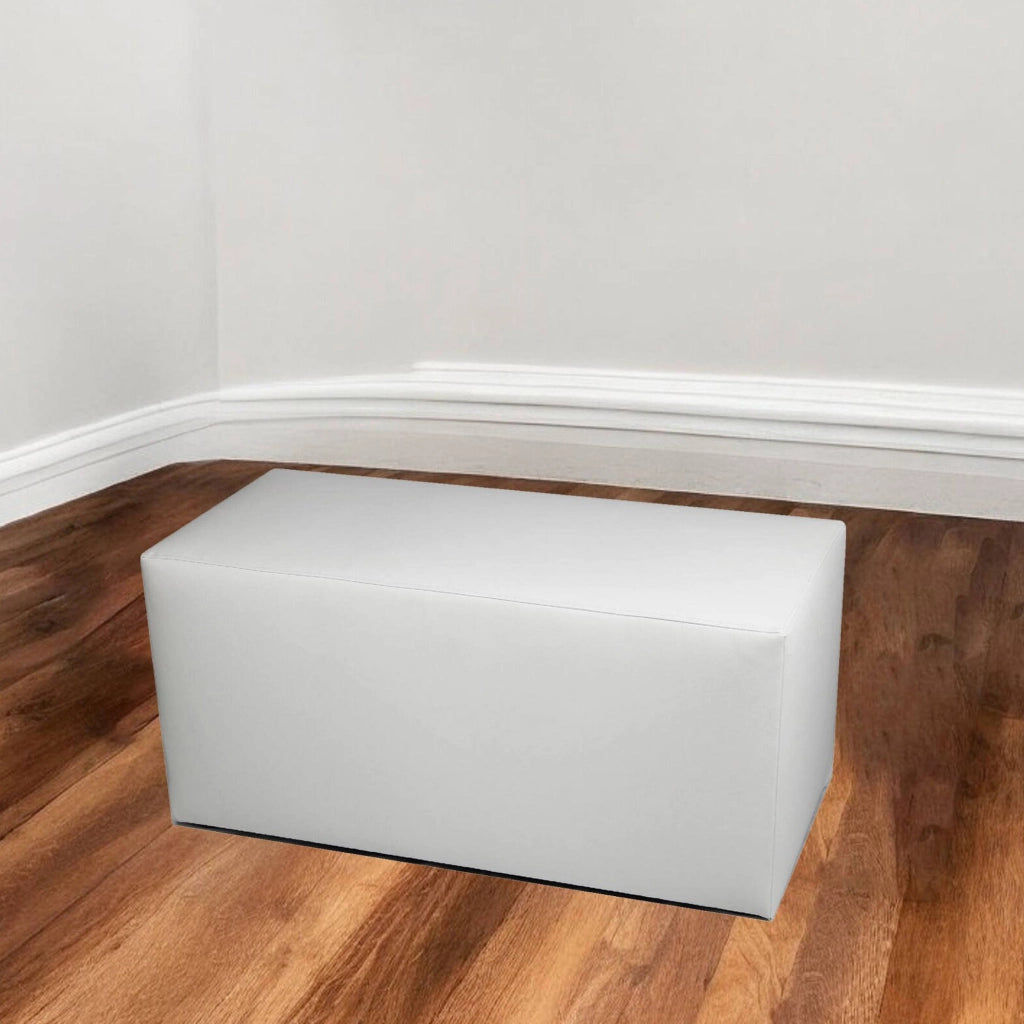 Pouf Bucuresti, Poltrona multiuso, Poltroncina sacco, Pouf poggiapiedi, Made in Italy, 90x40 h42 cm, Bianco