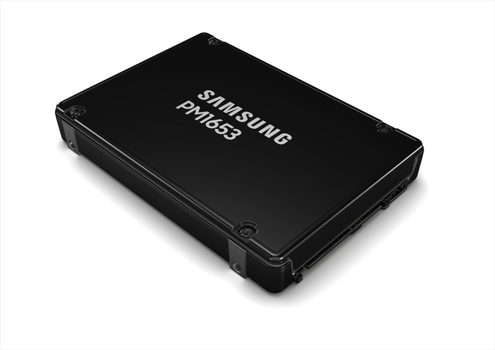 Samsung PM1653 154 TB 2.5 SAS V-NAND