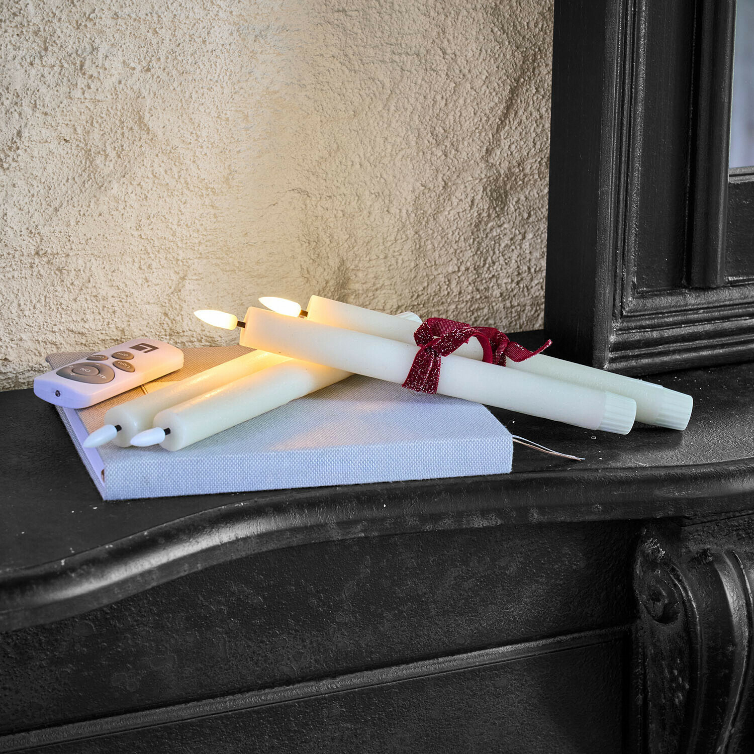 Set di 4 candele lunghe a LED Eldsora