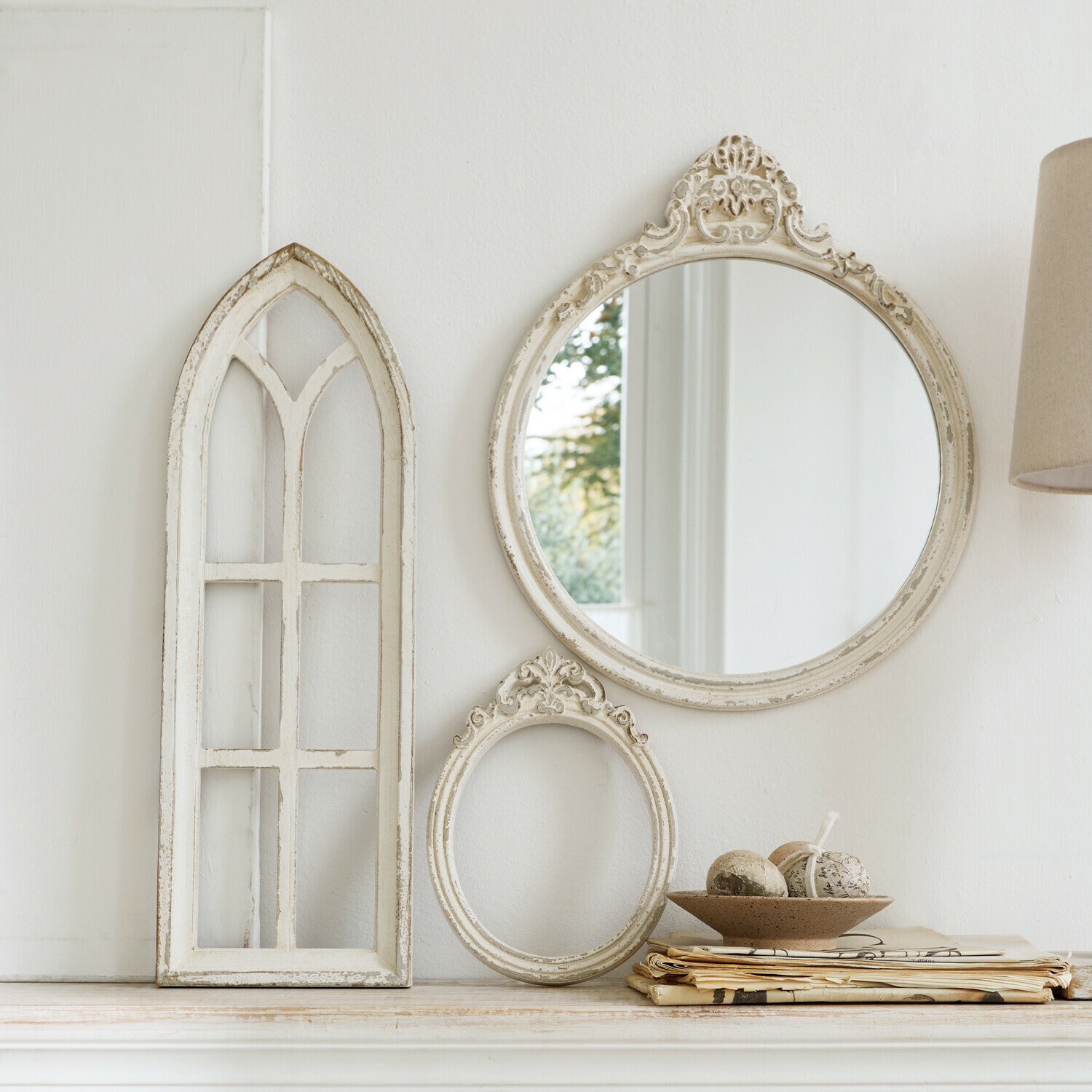 Set di specchio e 2 finestrelle decorative Morilev