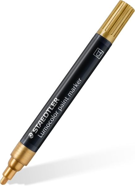Staedtler Lumocolor 349 Pennarello acrilico permanente - Larghezza tratto circa 24 mm - Inchiostro a base d'acqua - Oro Staedtler Lumocolor 349 Pennarello acrilico permanente - Larghezza tratto circa 24 mm - Inchiostro a base d'acqua - Oro