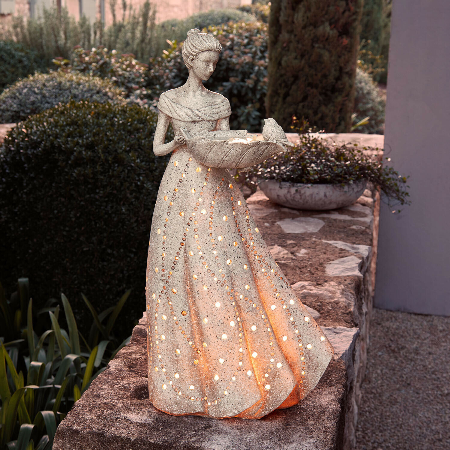 Statuina decorativa a LED Maurelle